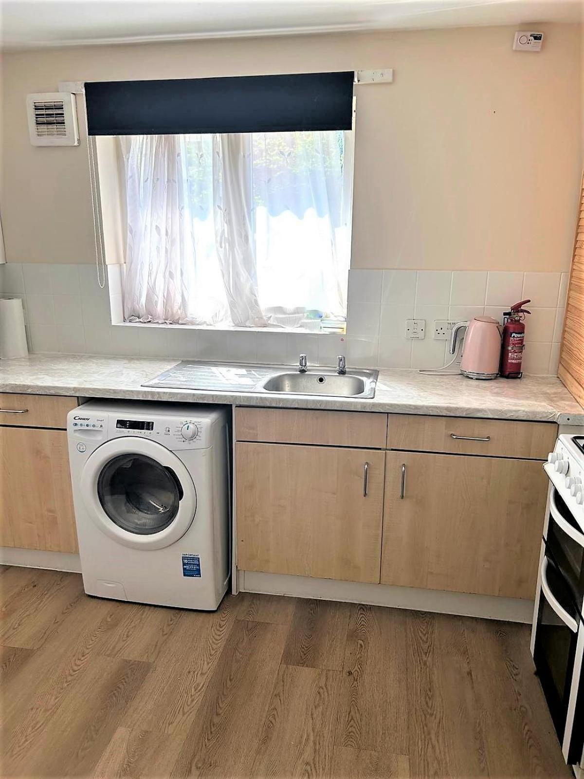 London Zone 2 Lovely 4 Bedroom Apartment - 3 Trowbridge Road Exterior foto